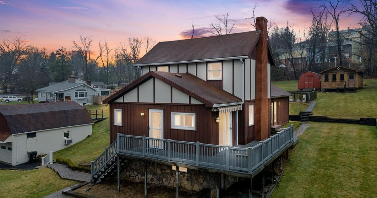 House for sale in Bethel Park! for 375000 in Pittsburgh, PA For Sale