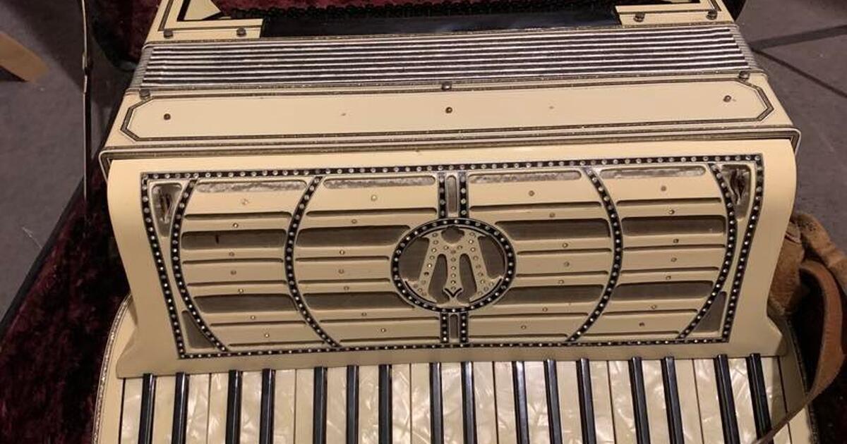 full size accordion w/case, music and music stand (cash only) for 140