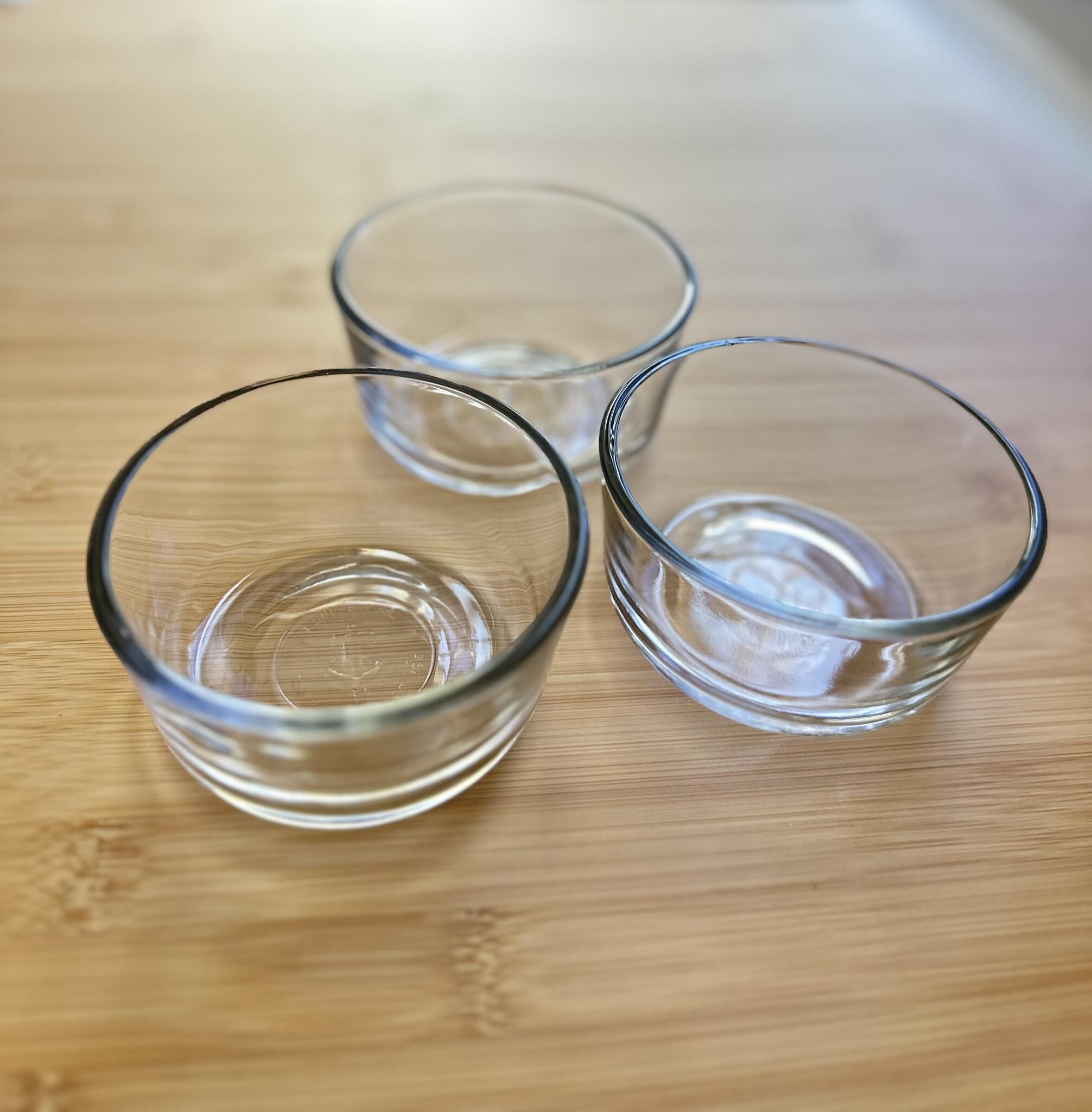 150 ml plastic cup Cosmoplast Plastic Cups 5 oz. White main image 0