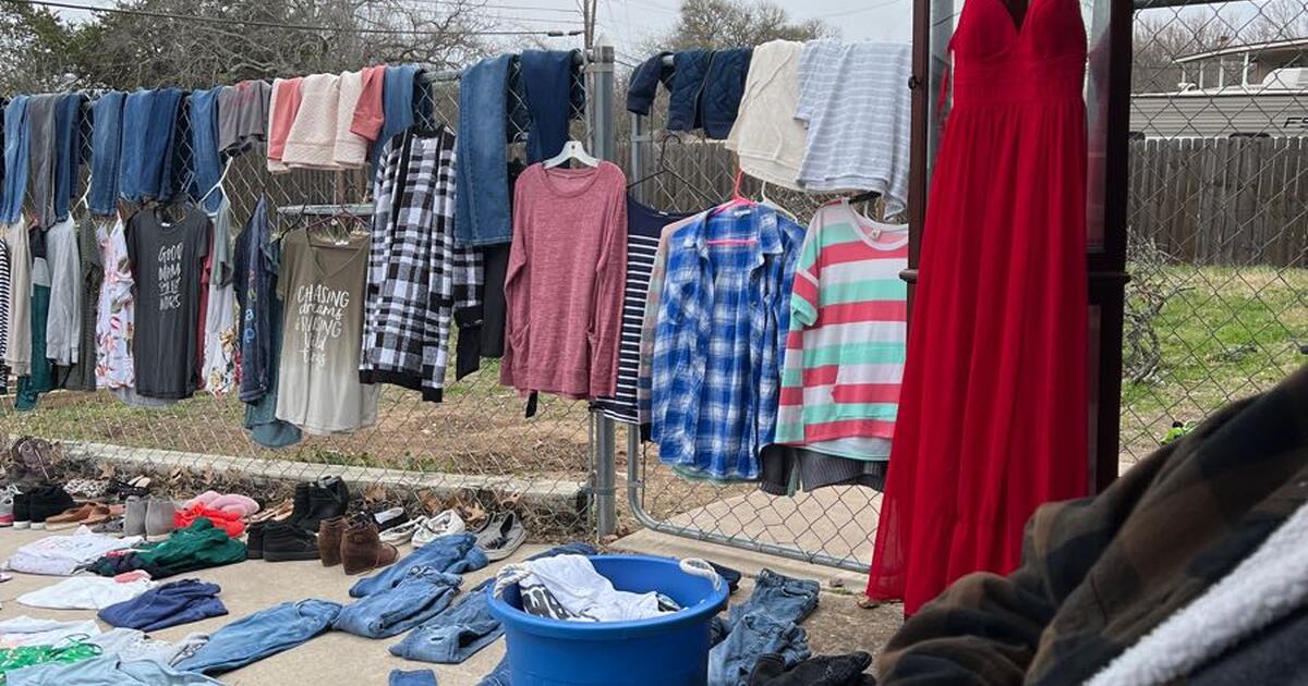 Garage Sale corner of skyline & Veterans for 3 in Copperas Cove, TX