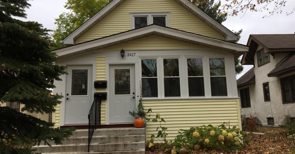 Upper duplex apartment for rent for 900 in Minneapolis, MN For Sale