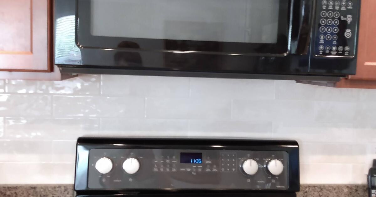 Whirlpool Gold Series 3 pieces Kitchen Appliances for Sale for 490 in Bonita Springs, FL