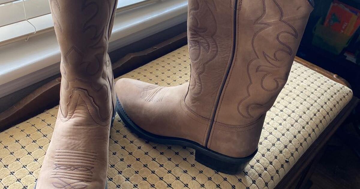 Cowboy boots for 50 in Yuma, AZ Finds — Nextdoor