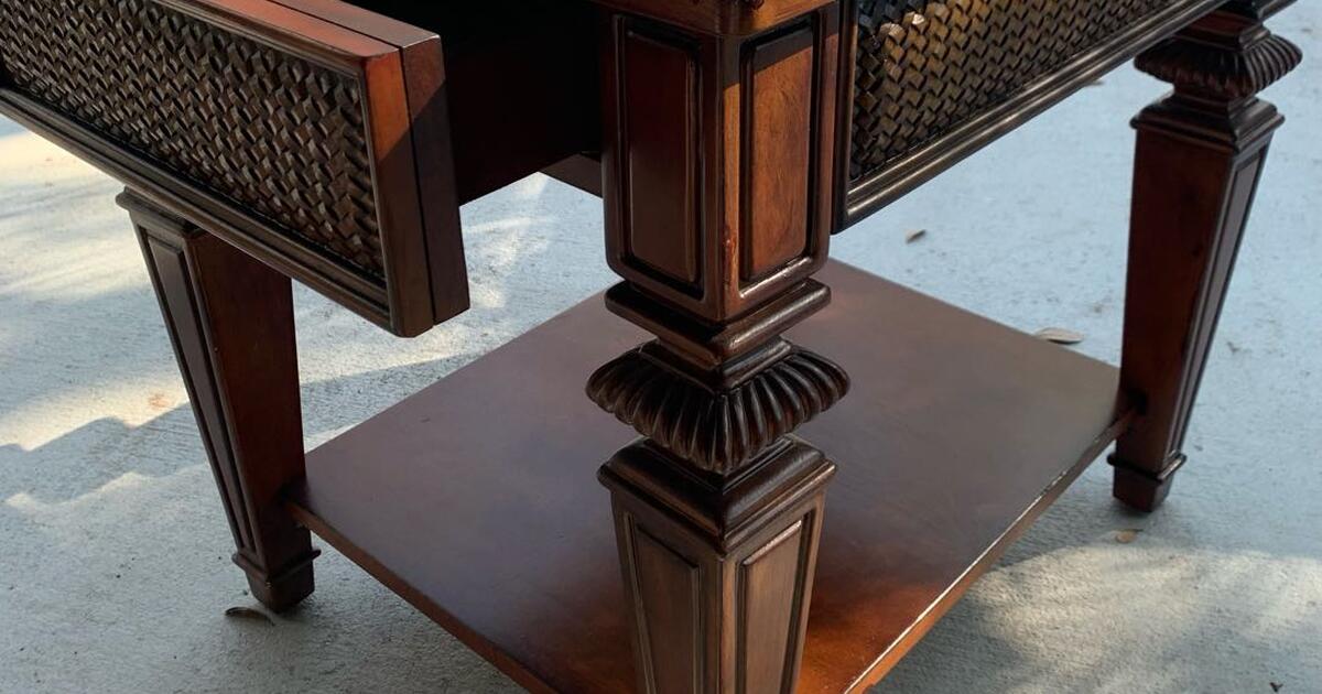 Used End table with drawer for 20 in Fort Myers, FL Finds — Nextdoor