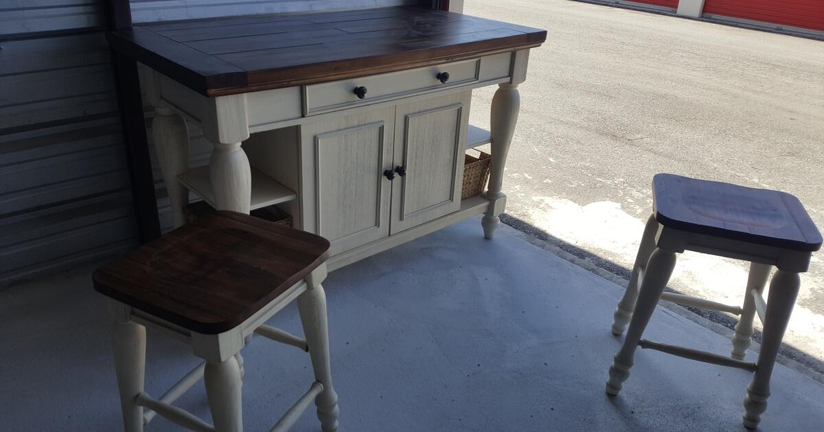 Kitchen island for 650 in Kyle, TX For Sale & Free — Nextdoor