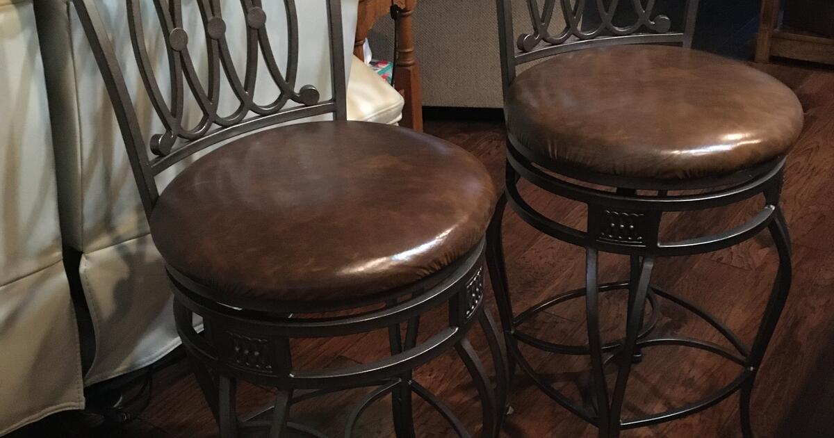 Bar or Kitchen Counter Stools for 100 in Hot Springs Village, AR For