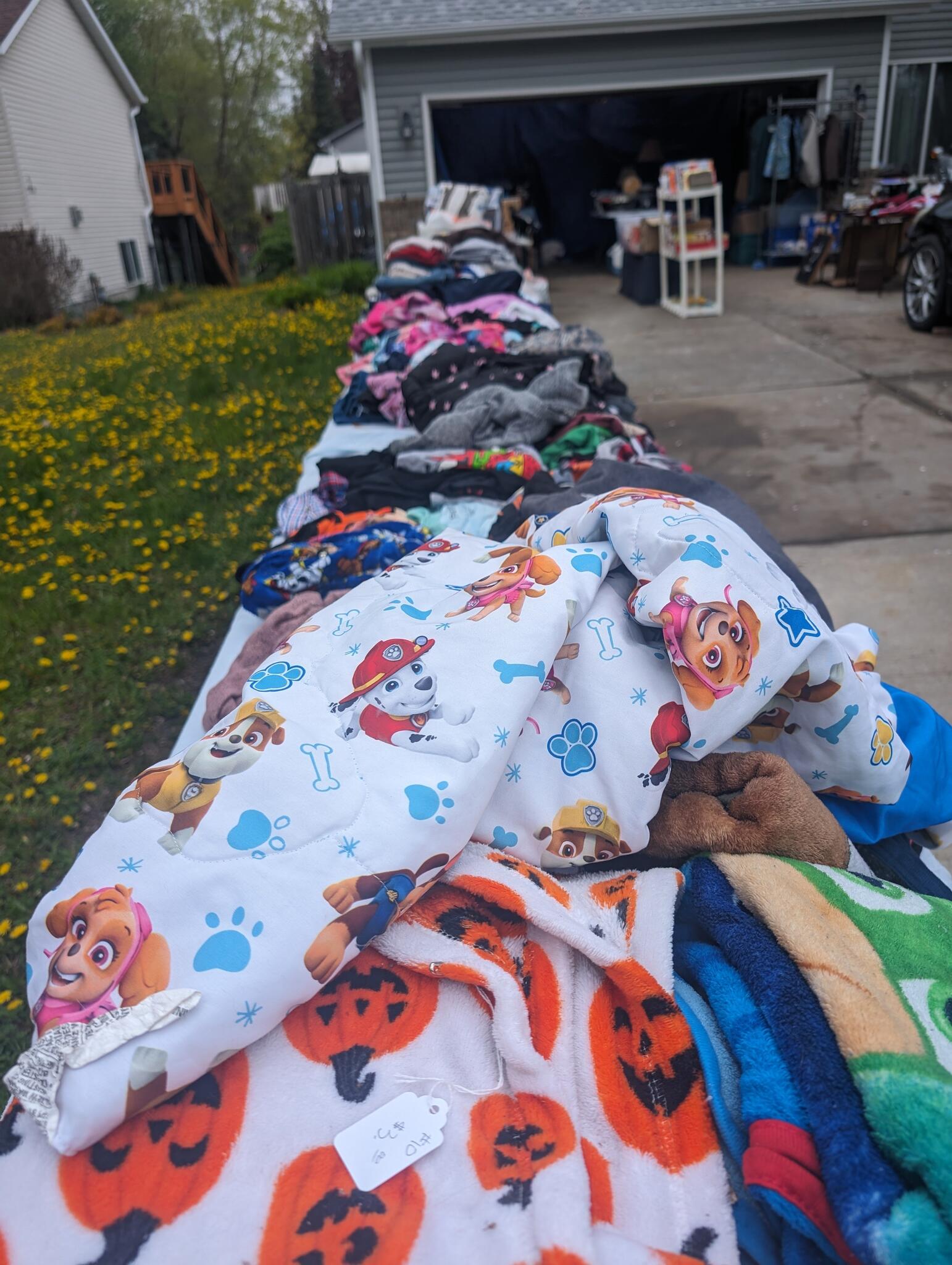 Woodbury Lions Garage Sale 1951 Windjammer Dr. in Woodbury, MN | For