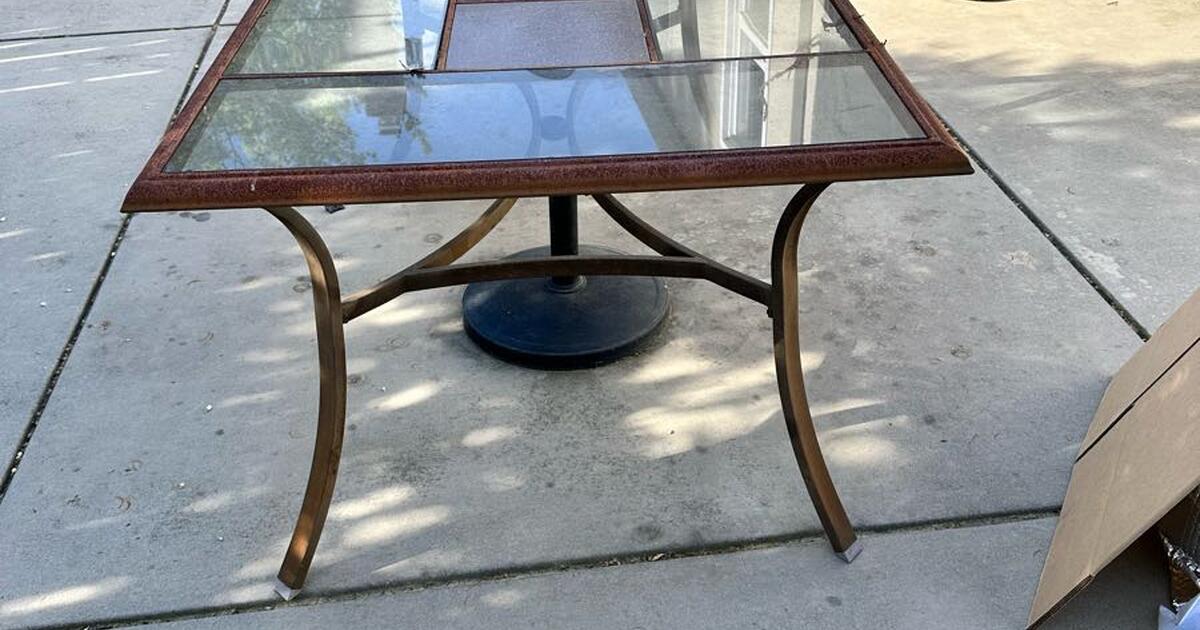 East Sacramento Free misc items and furniture for Free in Sacramento