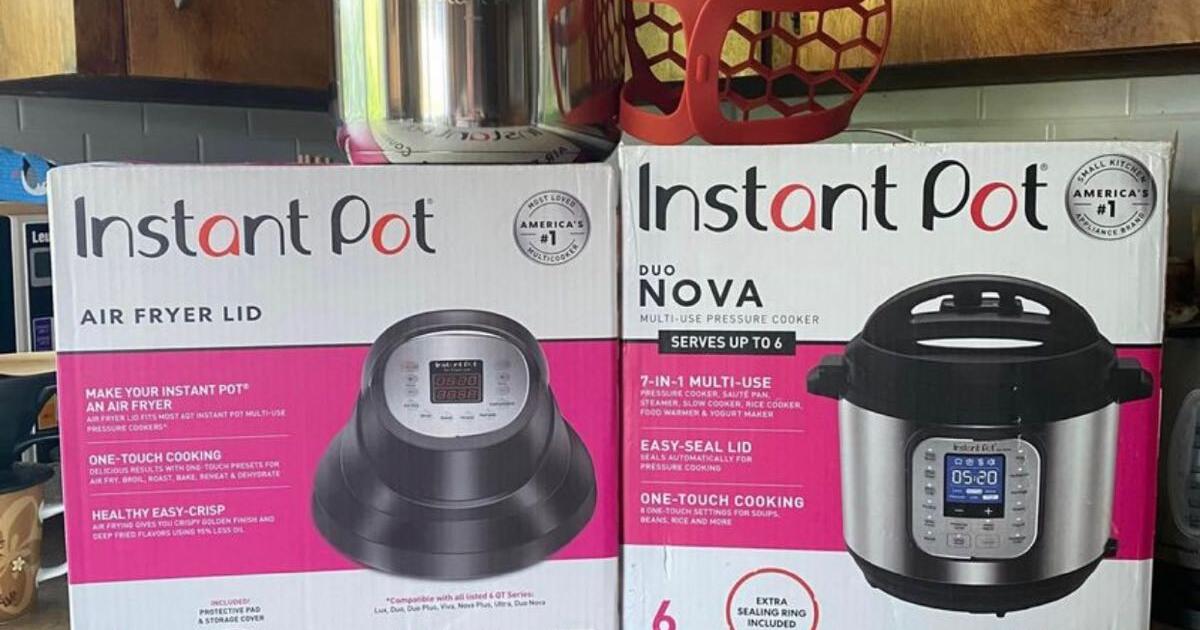 Instant Pot Duo Nova and air fryer lid attachment for 200 in Salem, OR