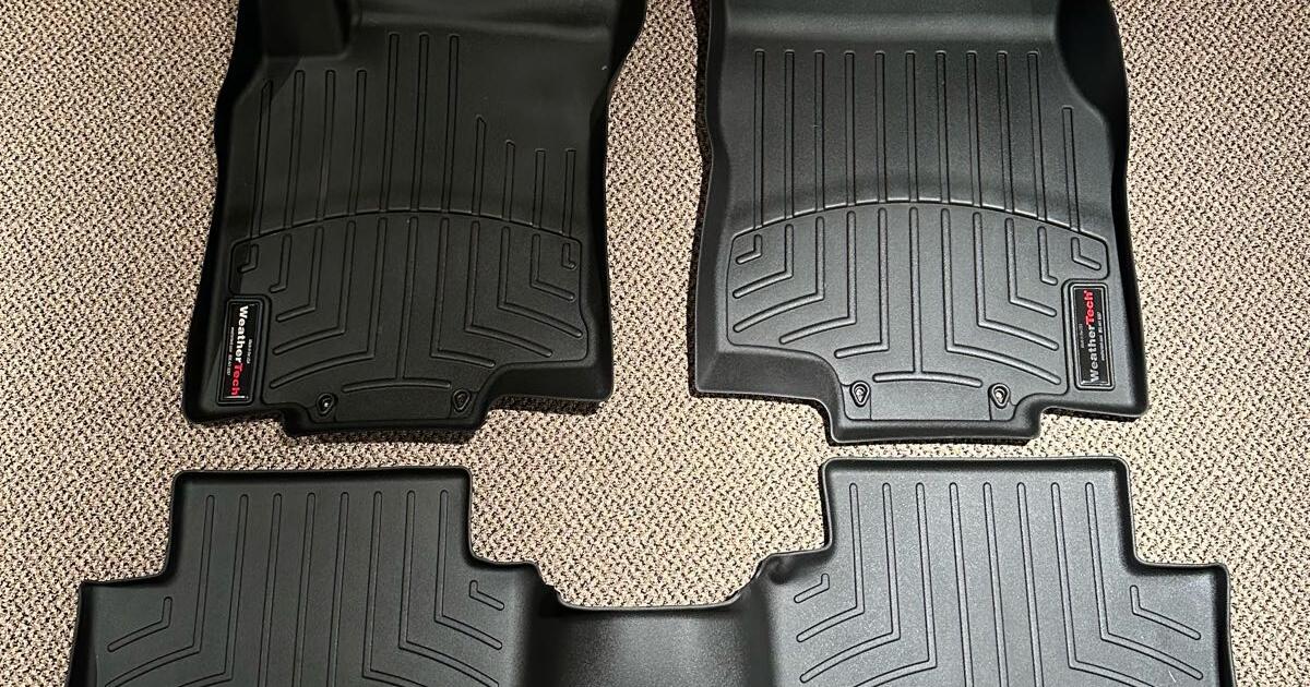 Weather Tech Floor Liners 2021 Nissan Rogue Sport SL AWD for 70 in