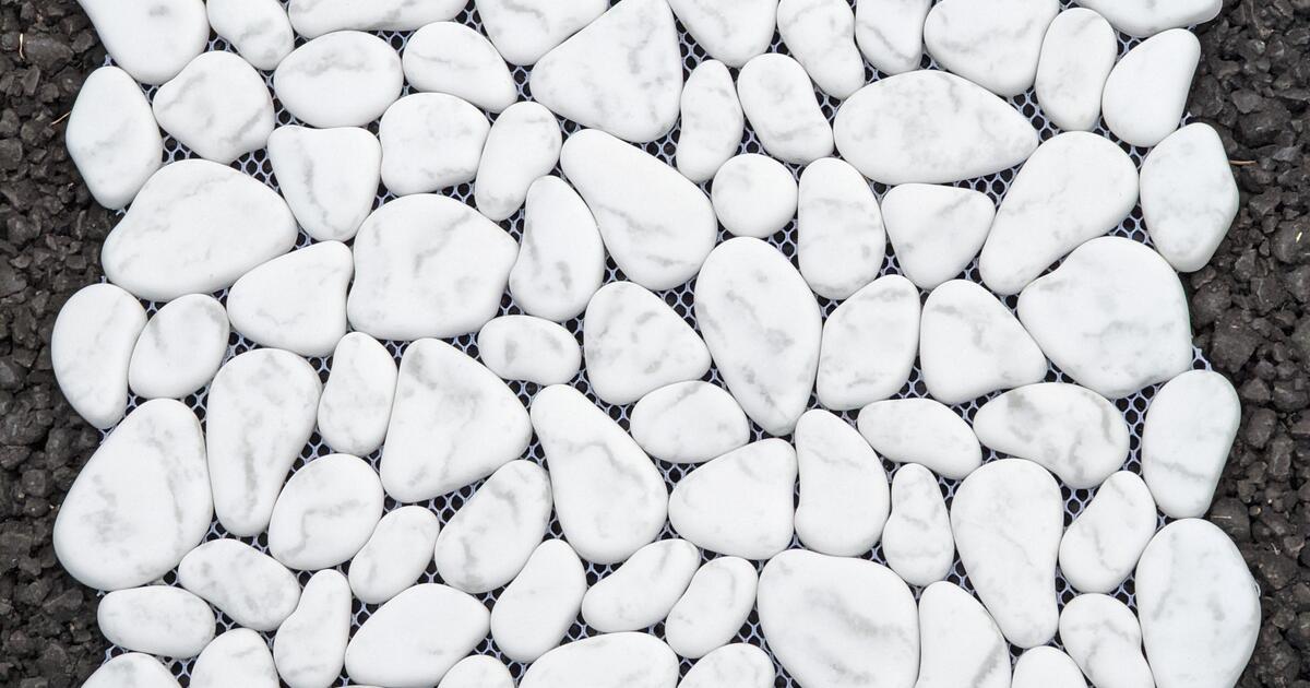 NEW TILE: Micro Crystal Glass Pebble Stone Carrara White Mosaic Tile ...