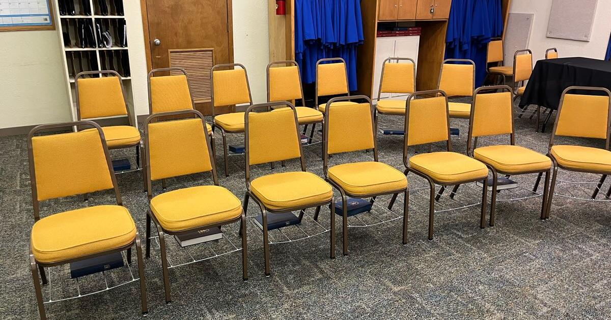 20 Fabric Choir Chairs for Free in Woodway, TX For Sale & Free — Nextdoor