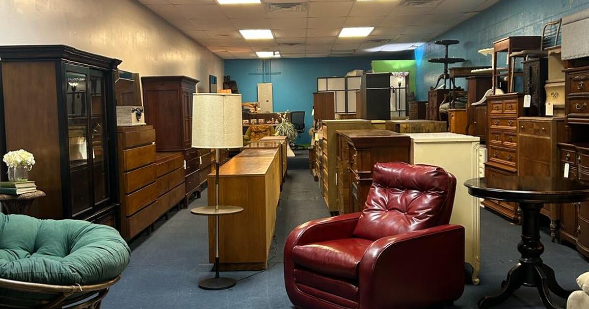 Used furniture for sale for Free in North Canton, OH For Sale & Free