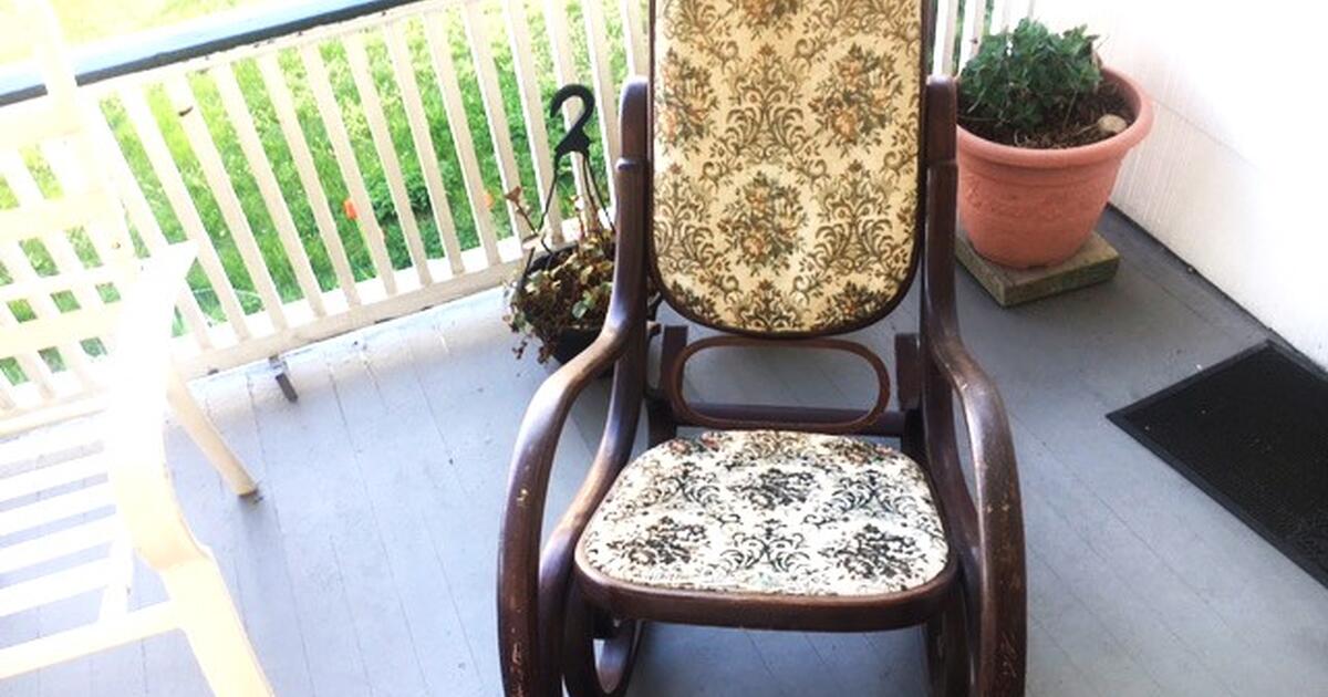 Vintage Bentwood Rocker for $32 in Queens, NY | For Sale & Free — Nextdoor