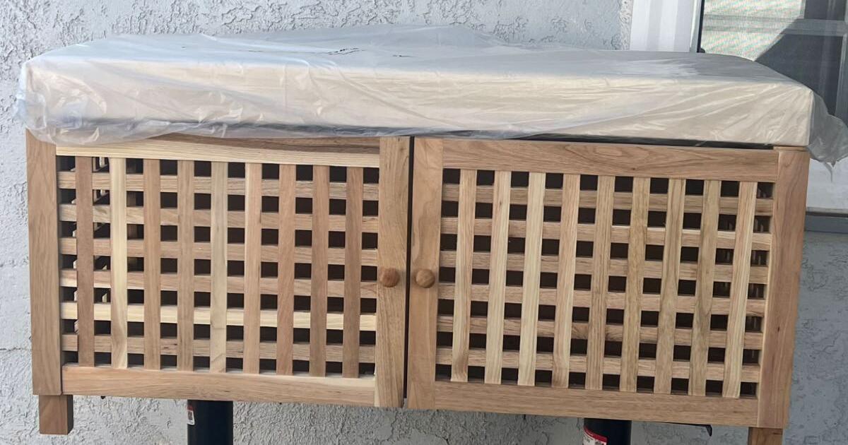 NEW JIA Home 2 Door Storage Bench w/ Cushion for 190 in Glendale, CA