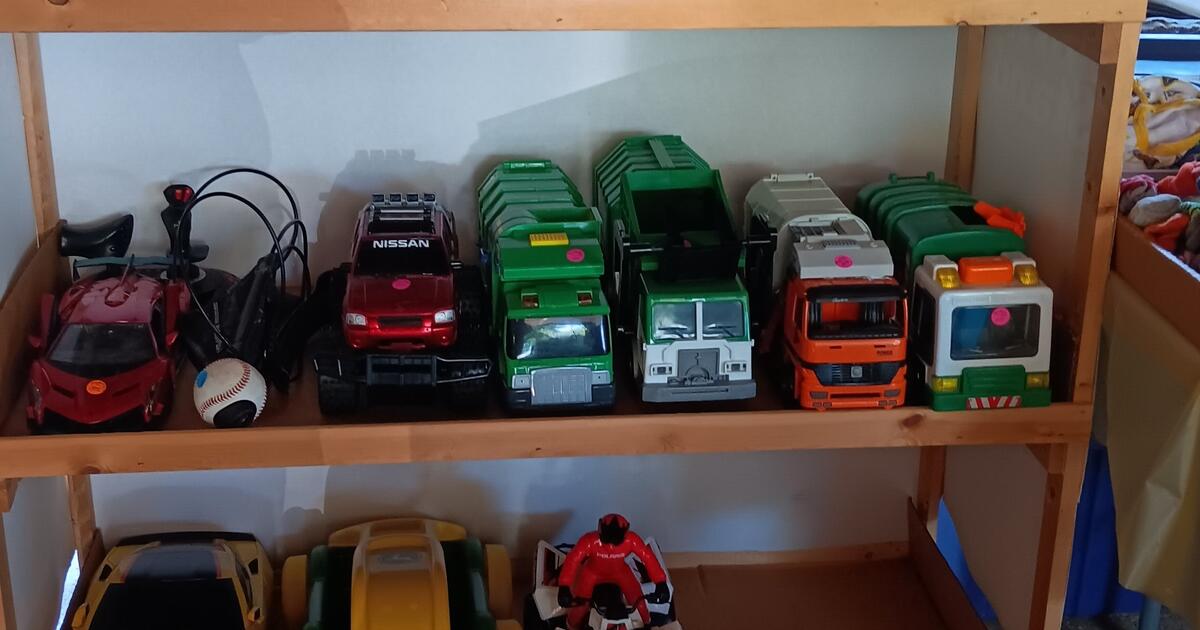 Huge MultiFamily Garage Sale in Mattawan, MI For Sale & Free — Nextdoor