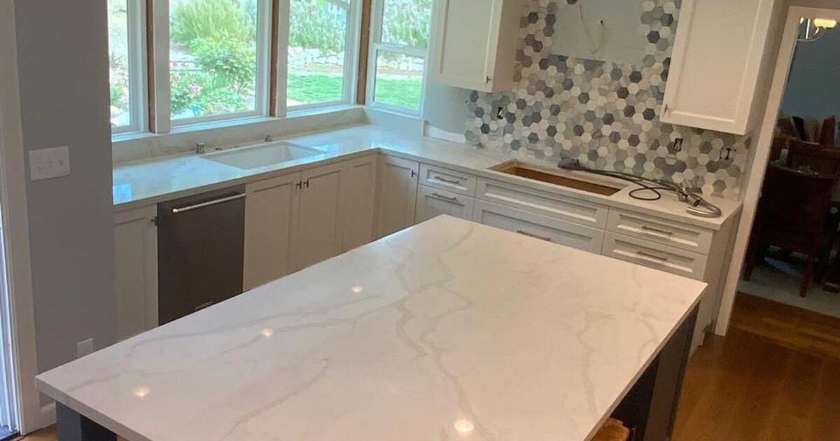 Quartz and granite kitchen countertops installation in Moreno Valley