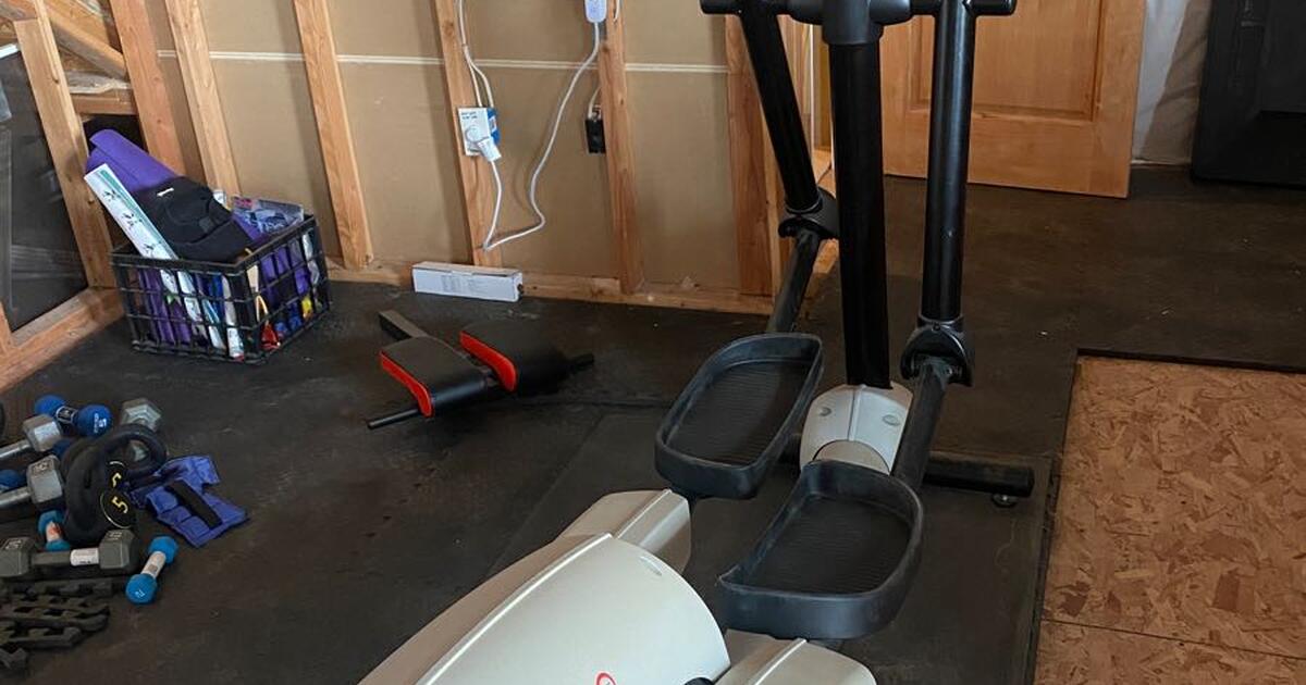 FREE Life Fitness 5500HR Elliptical Cross Trainer for Free in