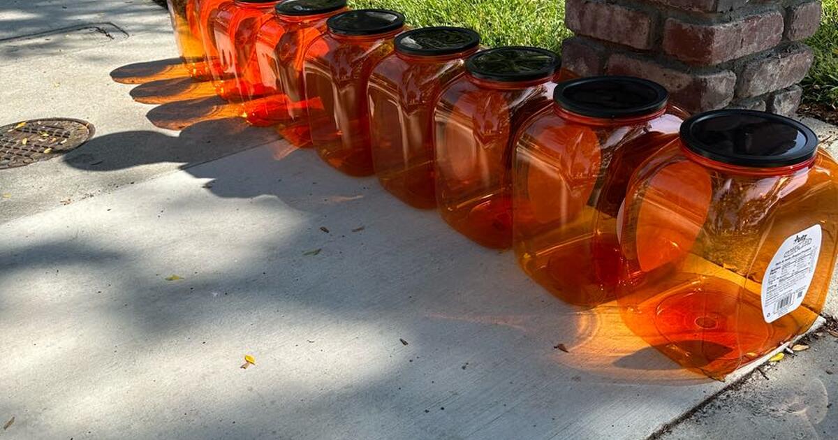 Plastic Orange Bins w/lids for Free in Torrance, CA Finds — Nextdoor