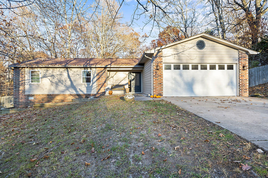 Home near Beaver Lake and under 300K for 270000 in Rogers, AR For