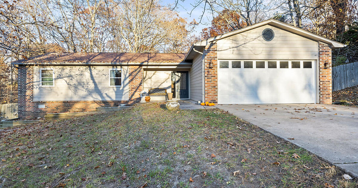 Home near Beaver Lake and under 300K for 270000 in Rogers, AR For