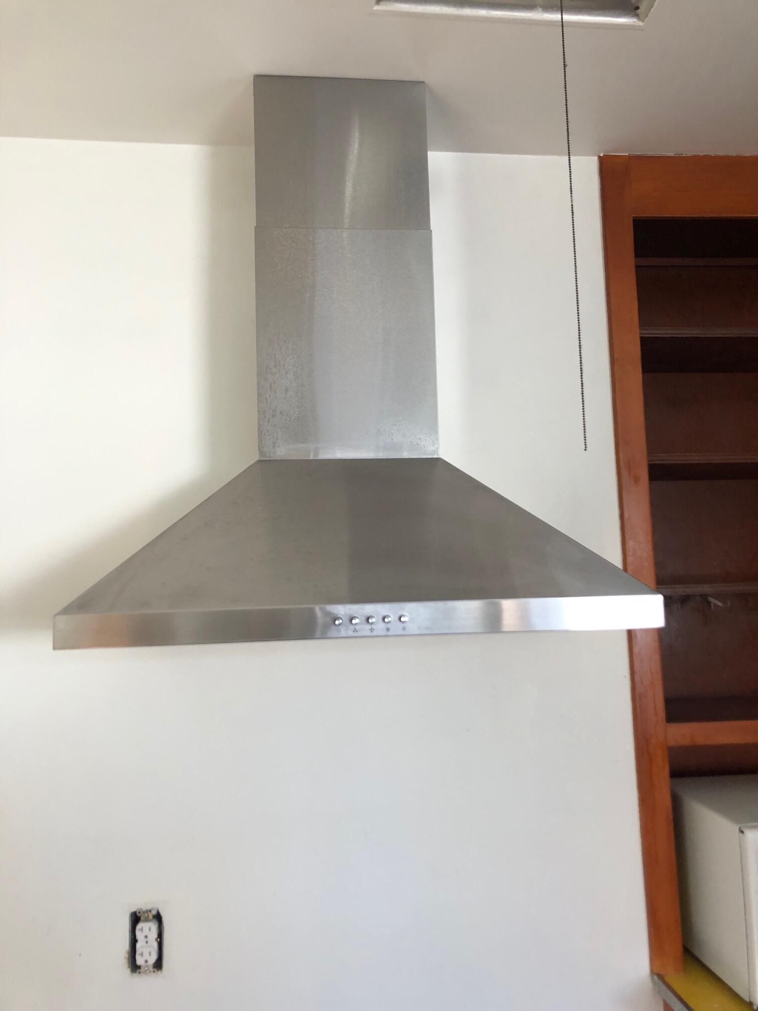 VISSANI 30" RANGE HOOD. 2022 for 150 in San Ramon, CA For Sale