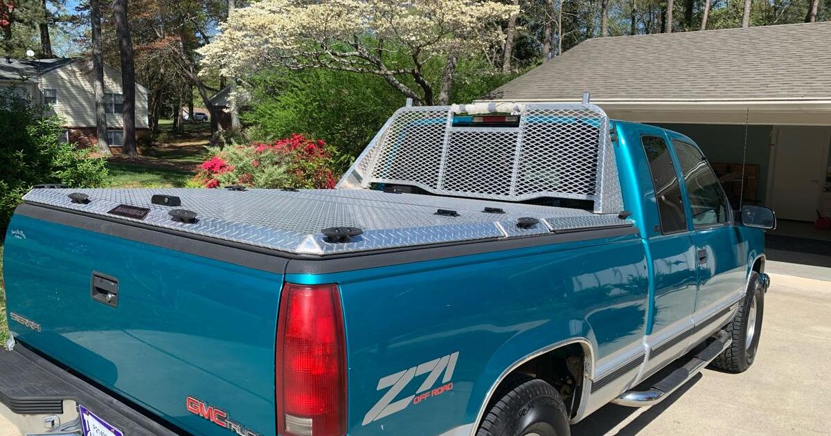 Diamondback Truck Bed Cover for 850 in Roswell, GA For Sale & Free