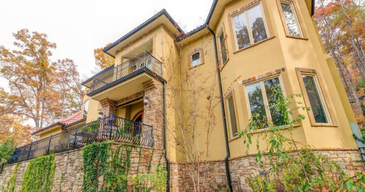 N ASHEVILLE FURNISHED APARTMENT for 1500 in Asheville, NC Finds