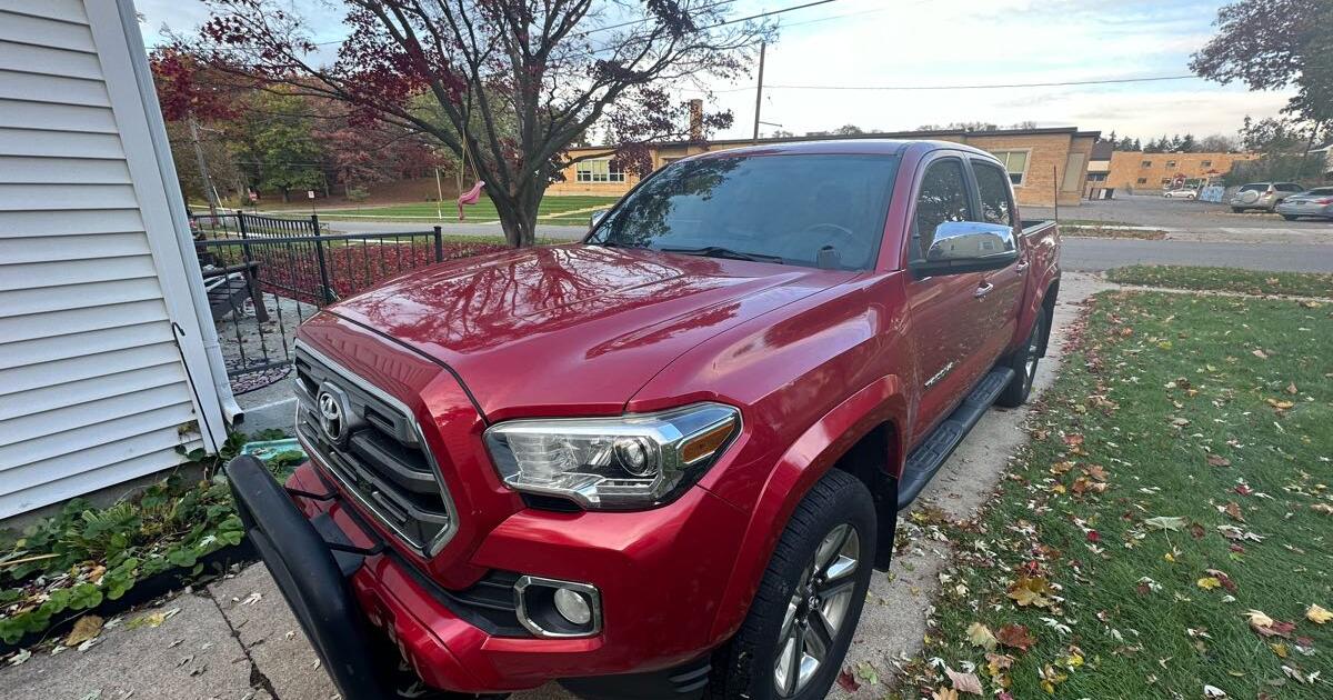 2017 Toyota Tacoma for $28000 in Grand Rapids, MI | For Sale & Free ...