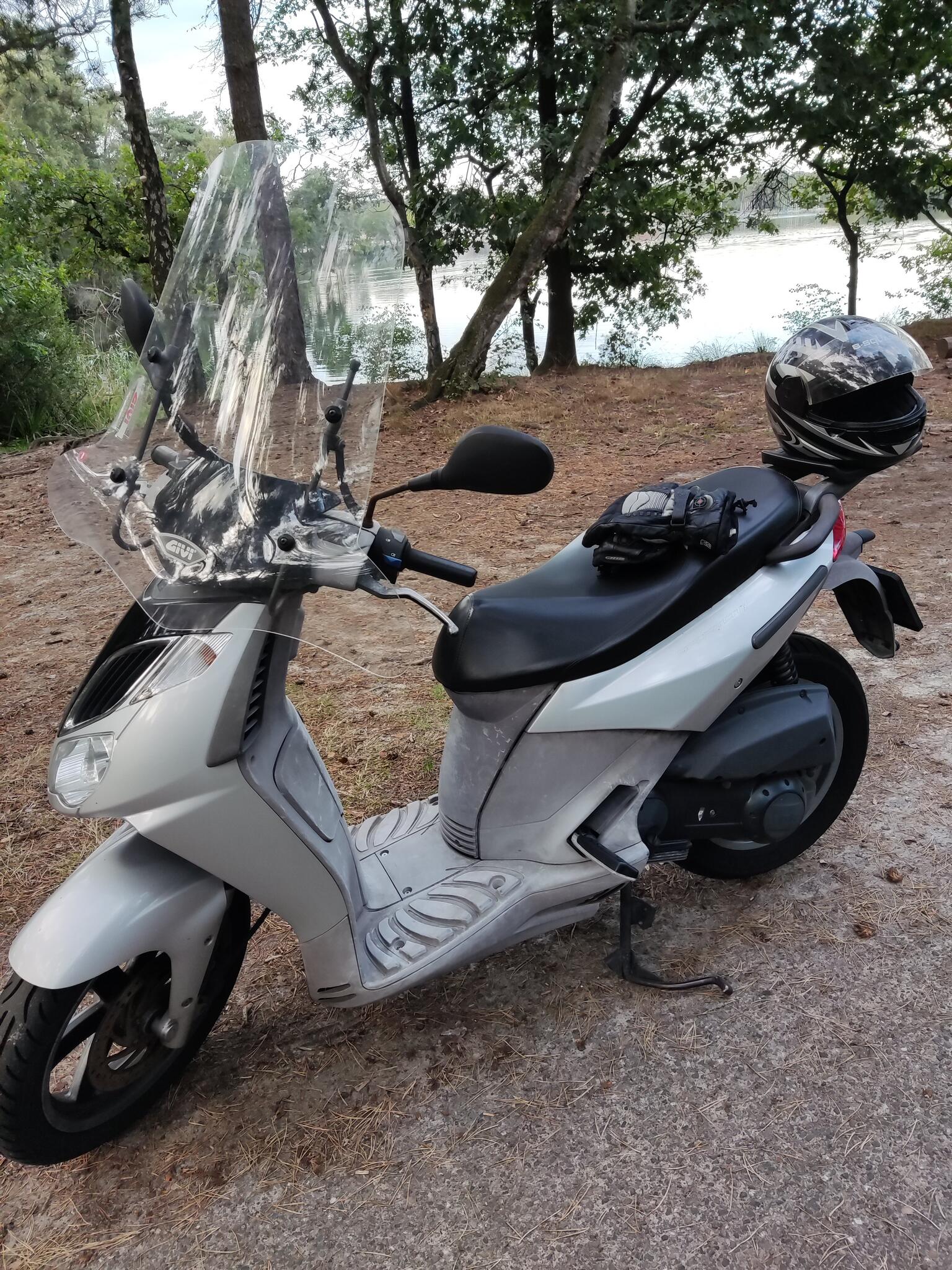 aprilia sportcity 200