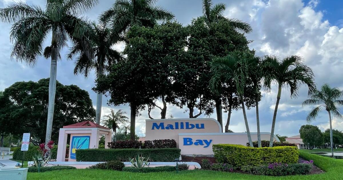 For RENT Malibu Bay Townhouse 3/2 for 2600 in Pembroke Pines, FL