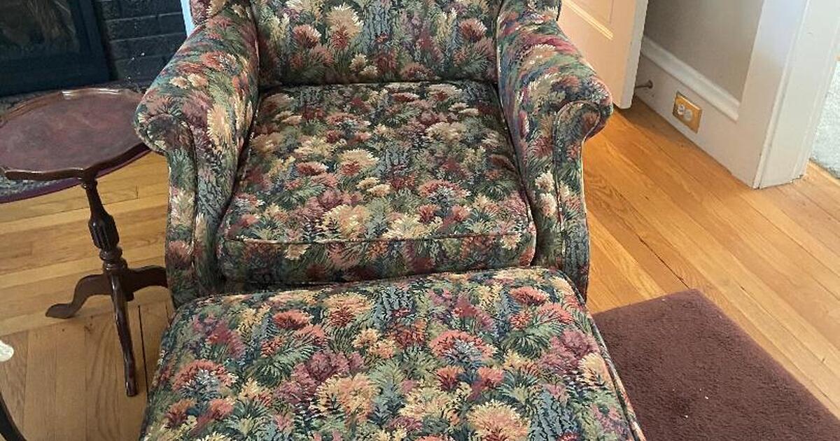 FREE Furniture Available 1 piece remains for Free in Cranston, RI