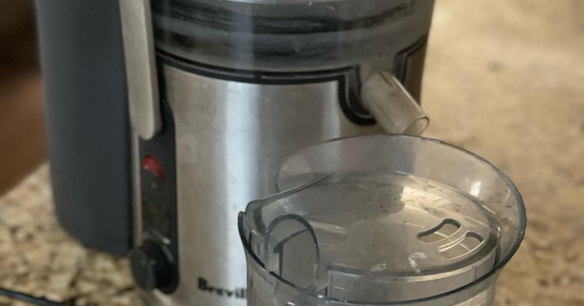 Breville BJE510XL Juice Fountain MultiSpeed 900Watt Juicer for 30 in