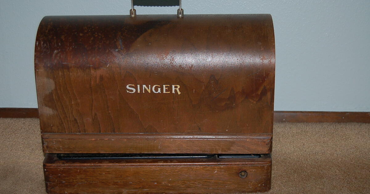 Antique Wood round top sewing machine for 100 in Beaverton, OR For