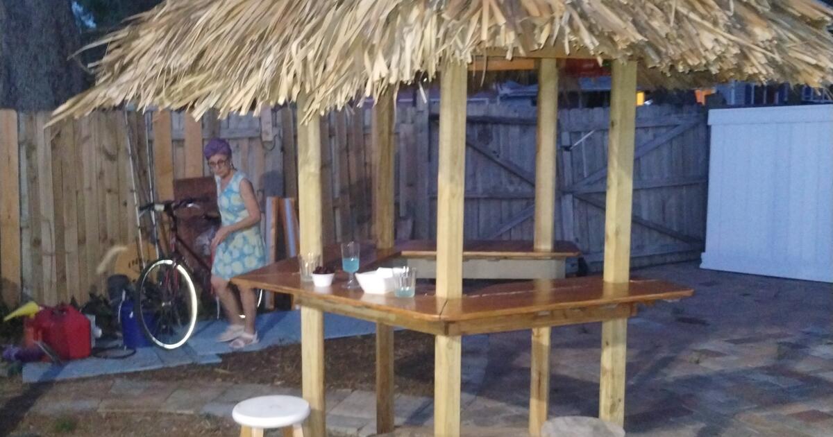 Tiki Hut Bar for 500 in St. Petersburg, FL Finds — Nextdoor