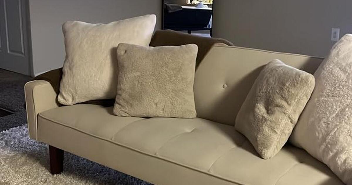 WayFair Couch for Free in Alexandria, VA For Sale & Free — Nextdoor