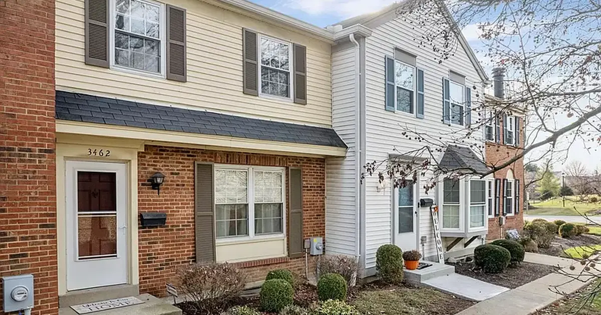 Updated, Spacious Townhome for 175000 in Cincinnati, OH For Sale