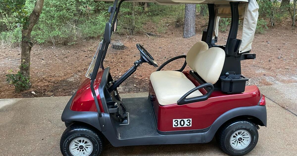 2017 Club Car from Conroe Club Car. Garage kept, only slightly used. Headlights, turn signal