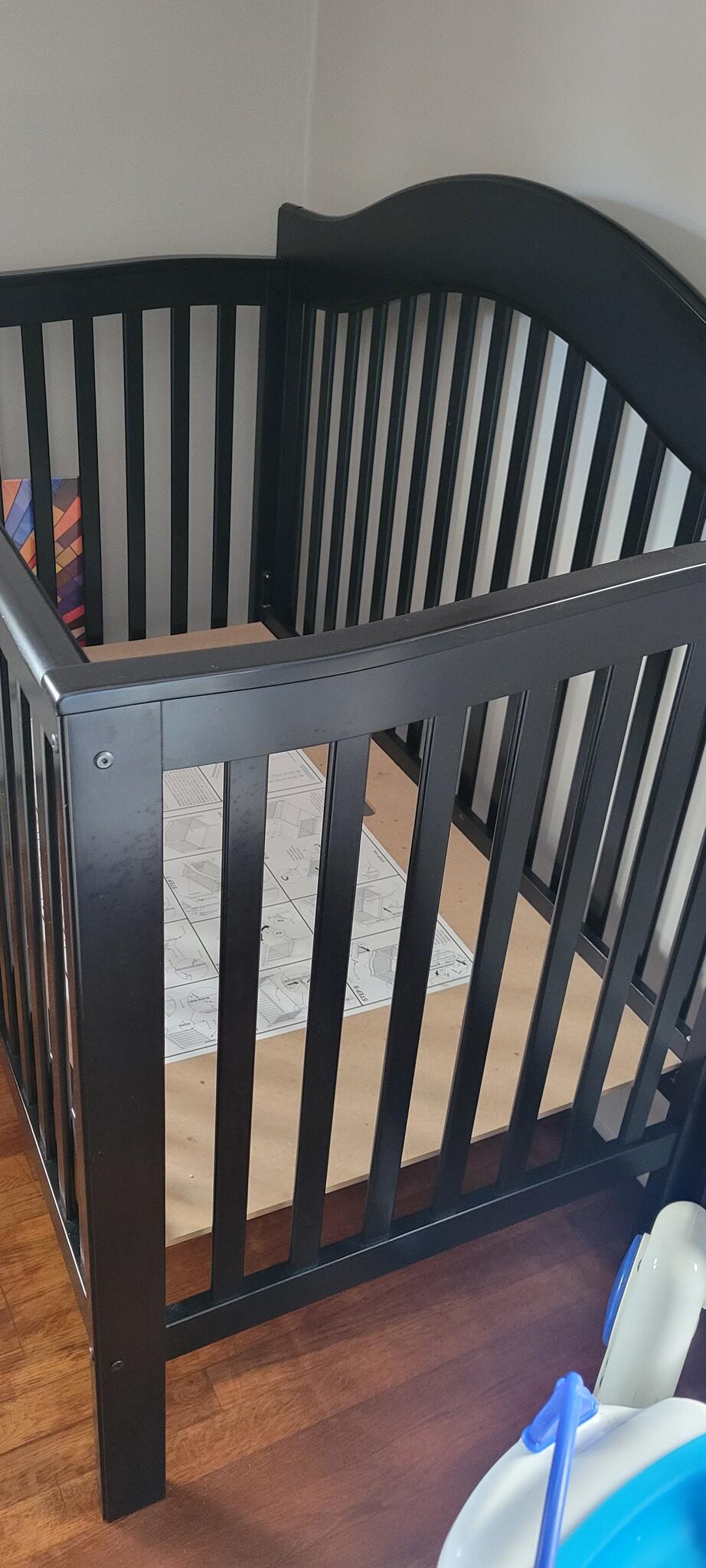 Shermag tuscany outlet crib