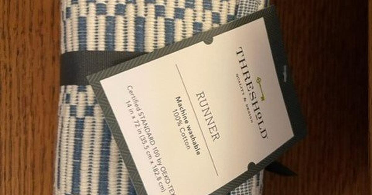 Threshold by Target Table Runner 14”x 72” 100 Cotton Blue White NEW