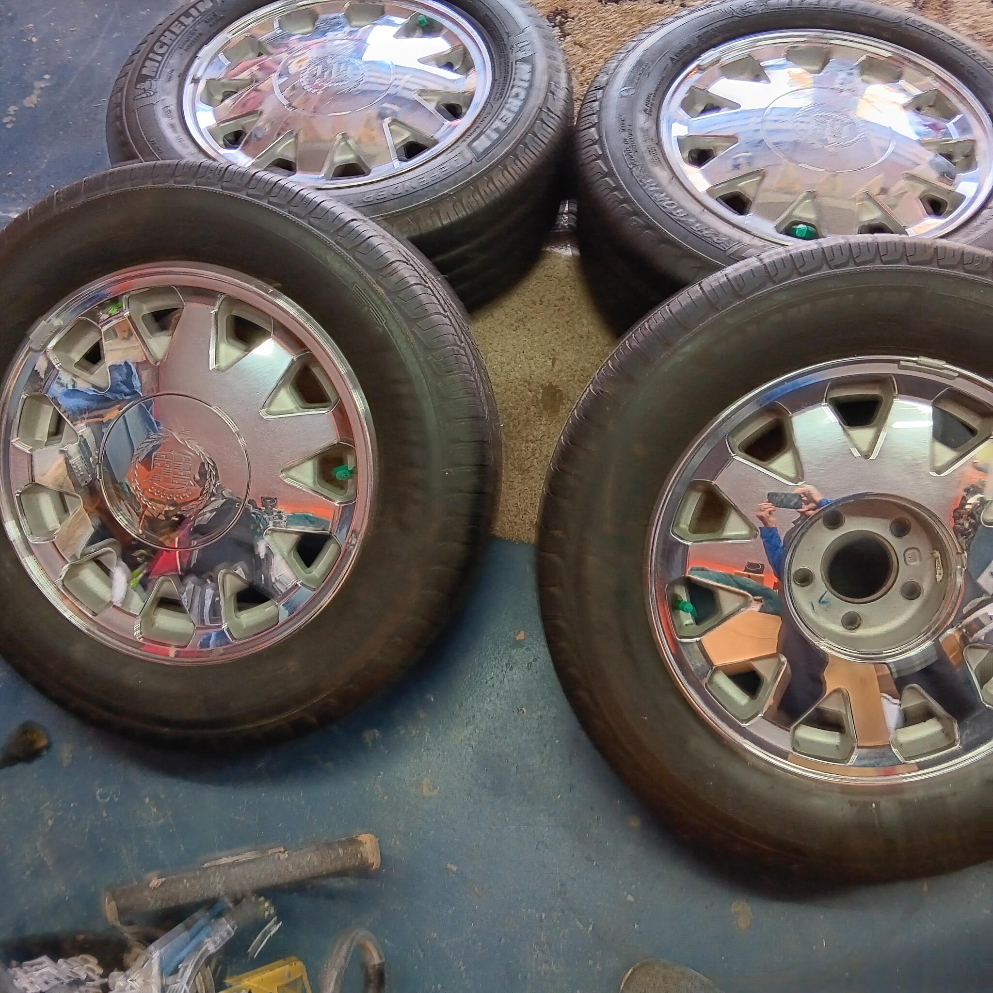 MICHELIN TIRES/Cadillac RIMS for 325 in Albuquerque, NM For Sale