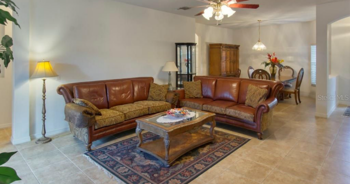 Sofas for 400 in Kissimmee, FL For Sale & Free — Nextdoor