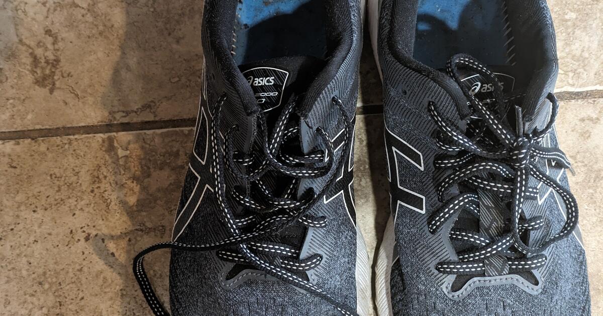 ASICS Men's Running Shoes Size 11.5 for Free in Providence, RI For