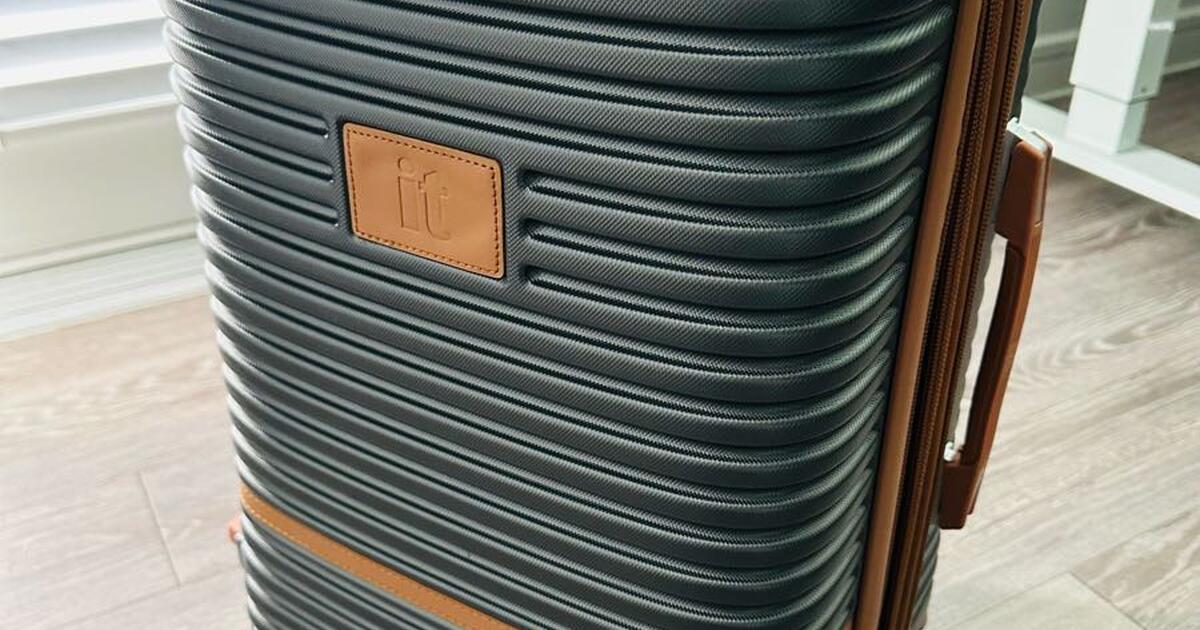Carryon luggage for 150 in Dallas, TX For Sale & Free — Nextdoor