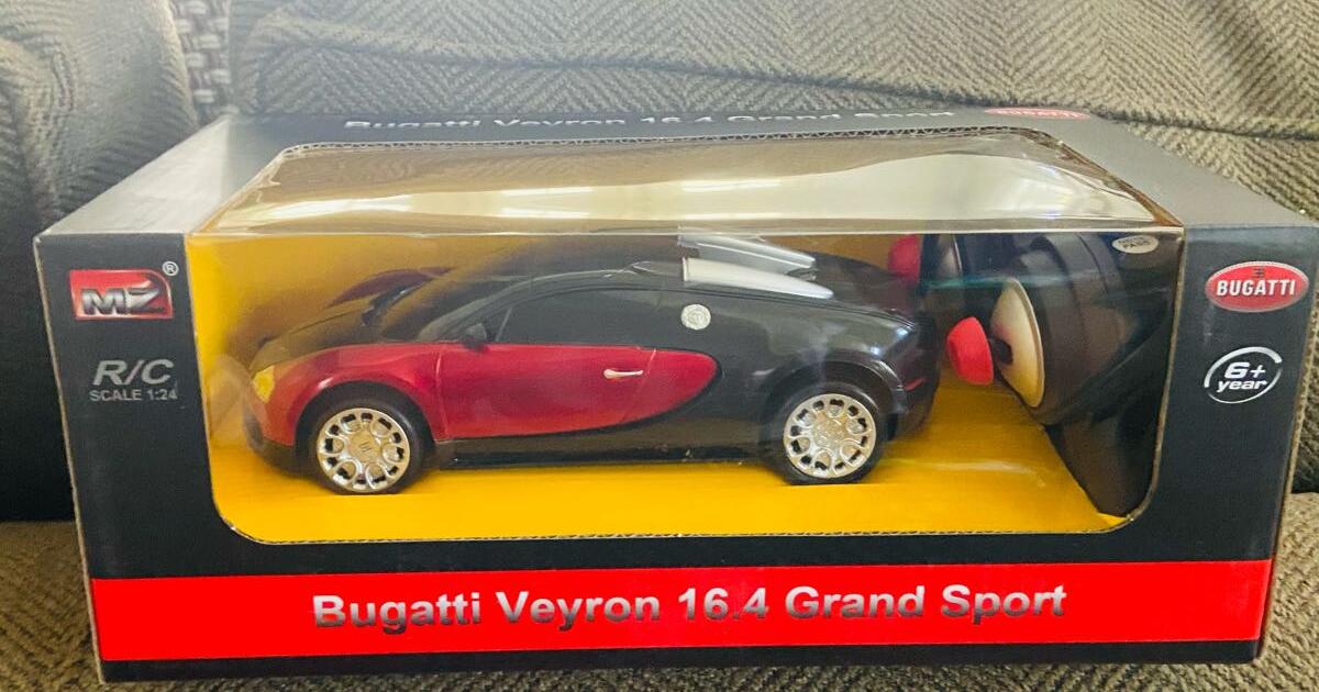 Cool Bugatti Veyron remote control Car for 30 in Los Angeles, CA For