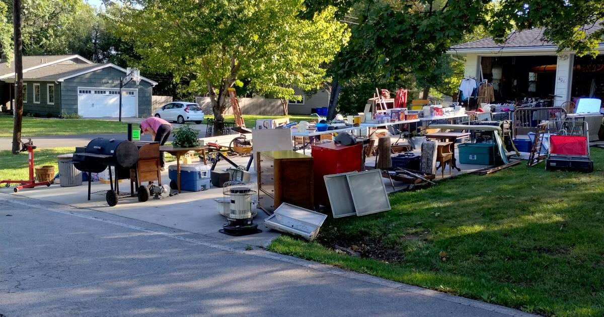 Garage Sale, 401 SE Corder St for 1234 in Lees Summit, MO For Sale