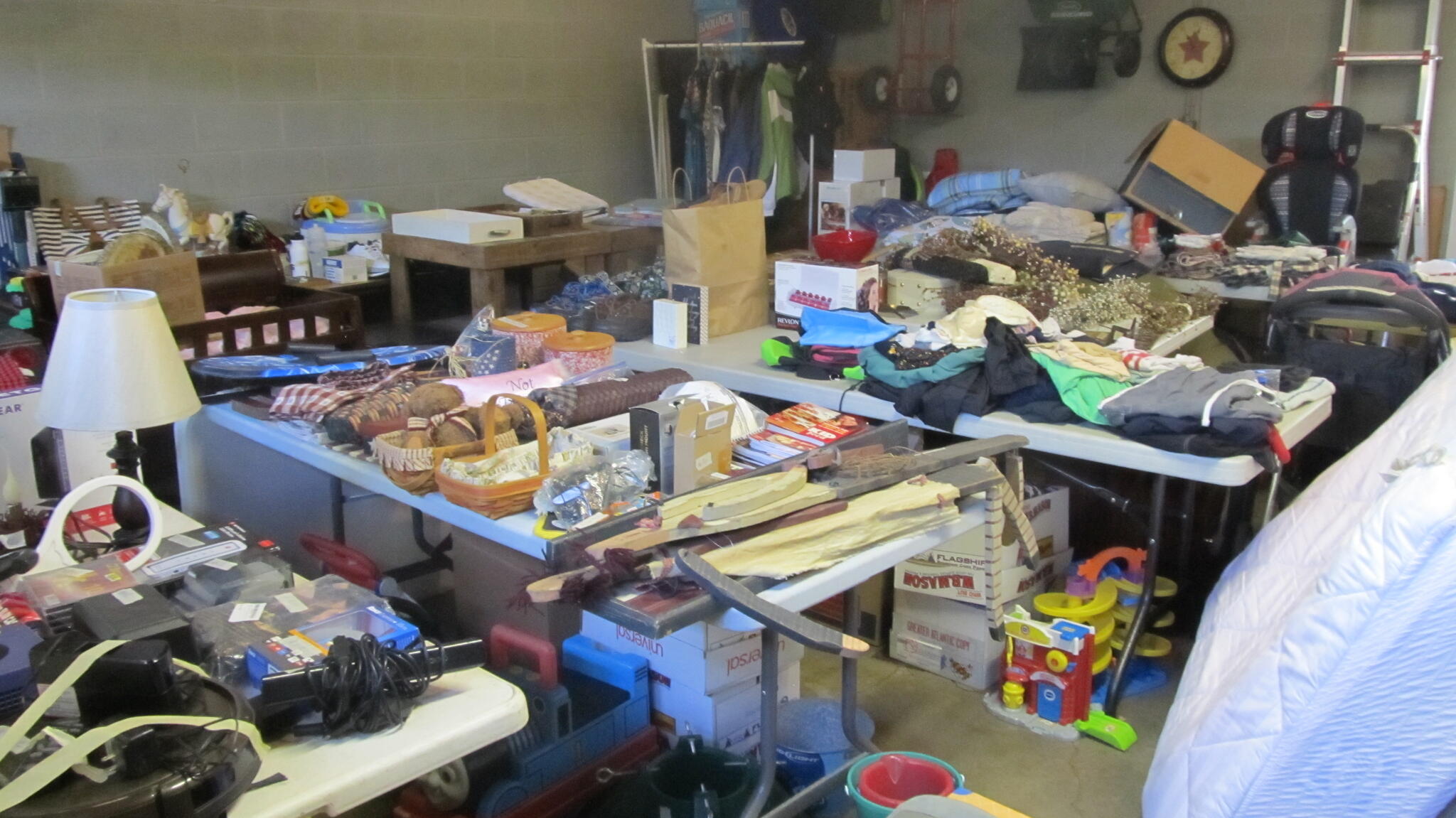 Oak Ridge Garage and Yard Sales this weekend Thursday, Friday