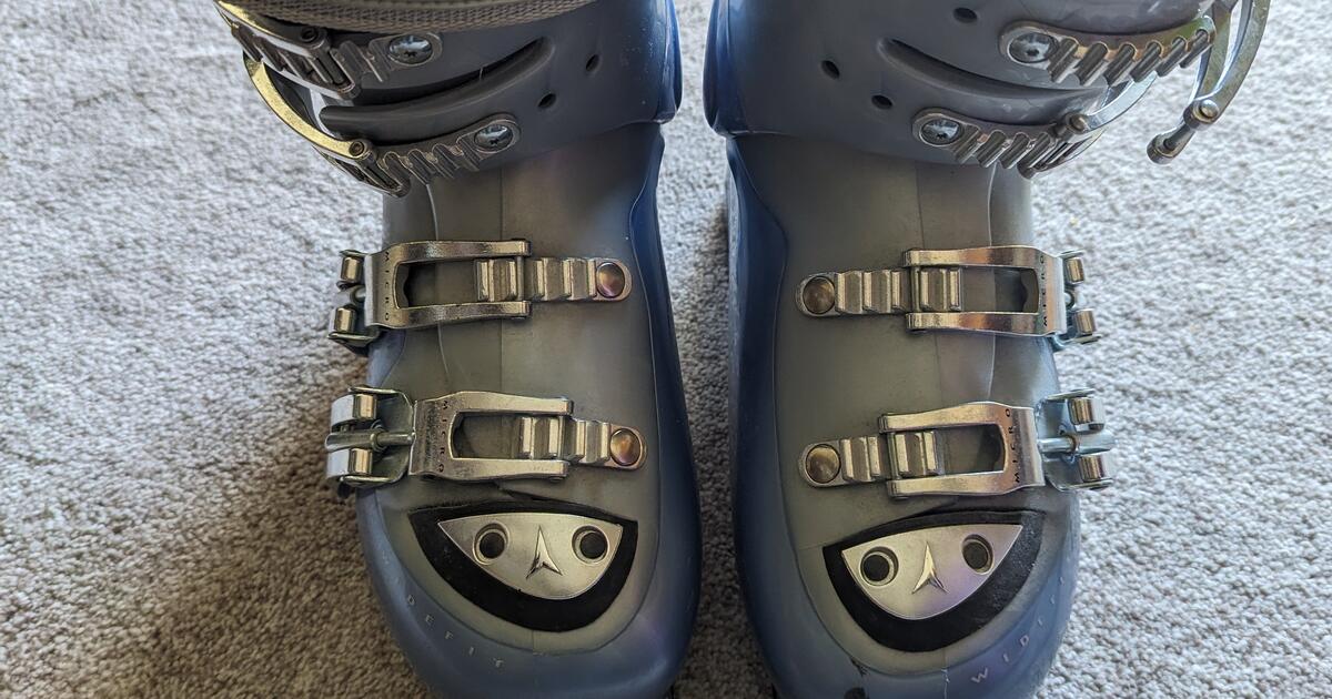 Ladies Ski Boots NEW 7W for 75 in Nampa, ID For Sale & Free