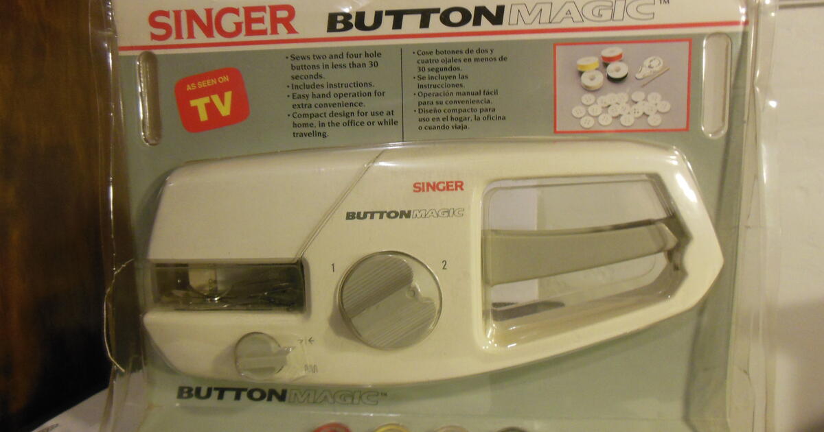 Singer Button Magic for $3 in Chicago, IL | Finds — Nextdoor