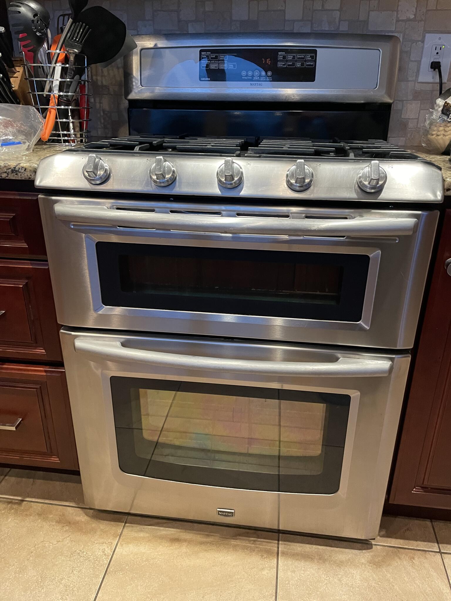Maytag Gemini Double Oven Gas Range for 100 in Arlington, VA For